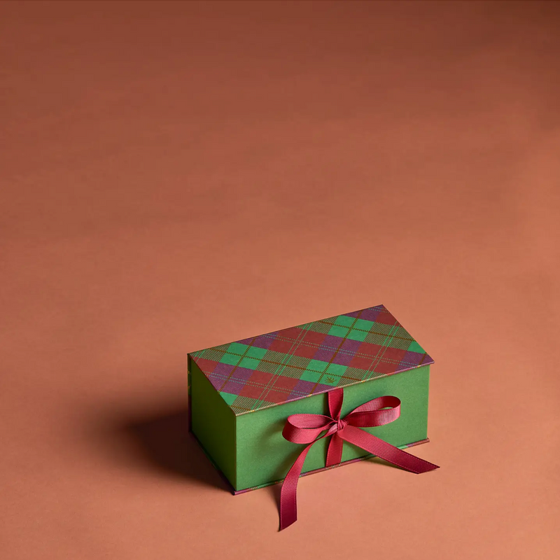 Holiday Collection Date Sweetened Chocolate