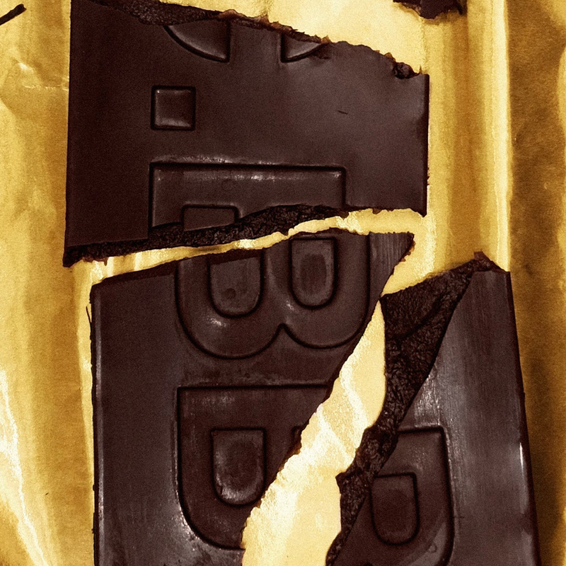 Date Caramel Chocolate Bar